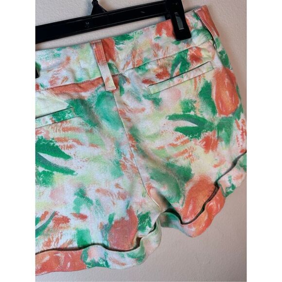 Alice + Olivia Floral Cuffed Mid Rise Shorts sz 6 - Picture 3 of 7